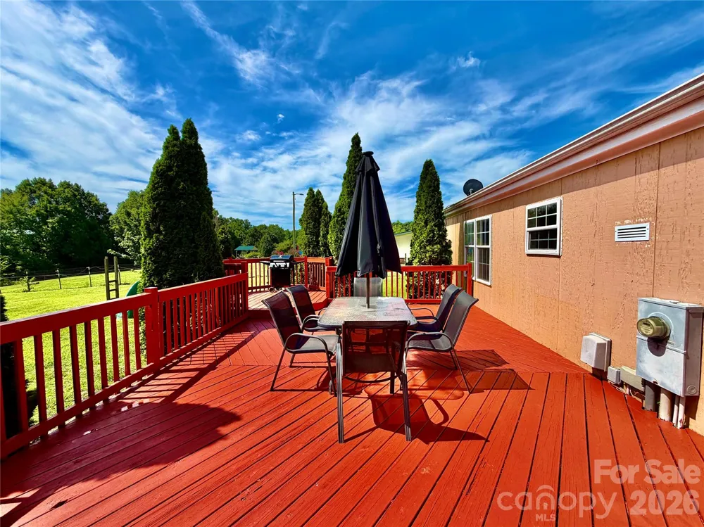 1104 Spring Meadow Drive Woodleaf, NC 27054