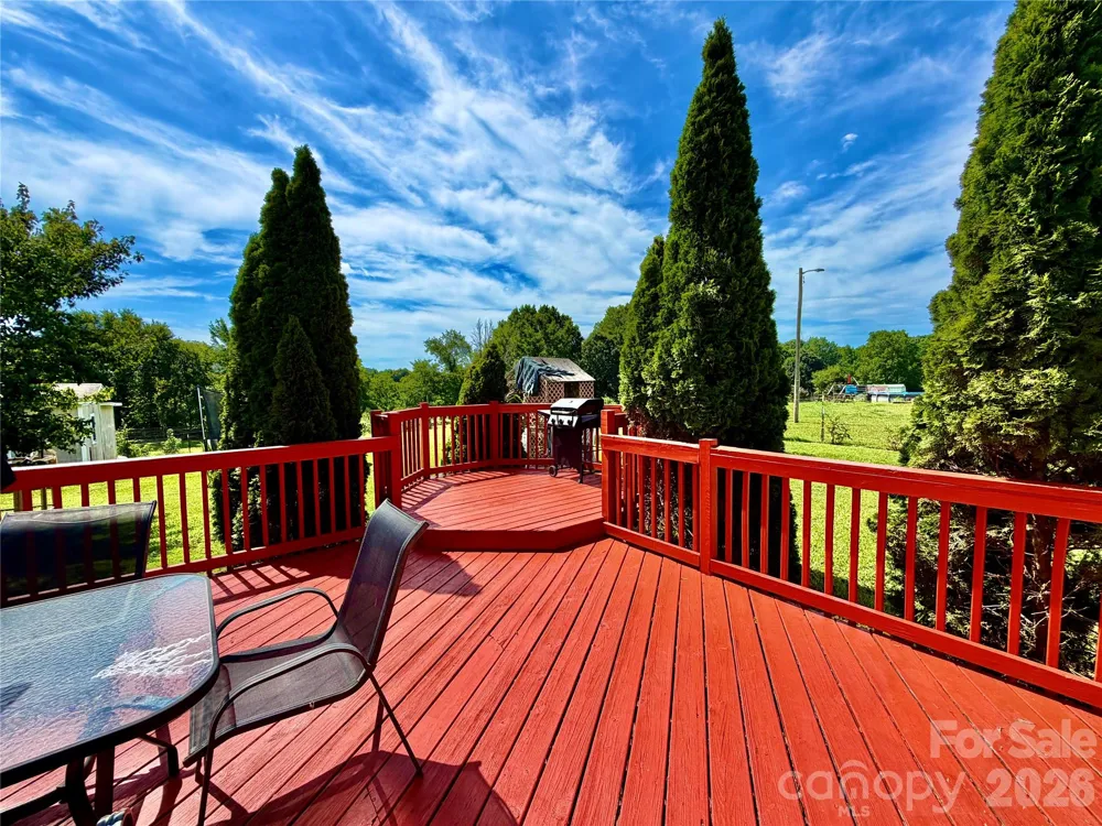 1104 Spring Meadow Drive Woodleaf, NC 27054
