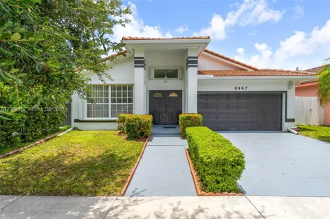 8967 NW 146th Ter