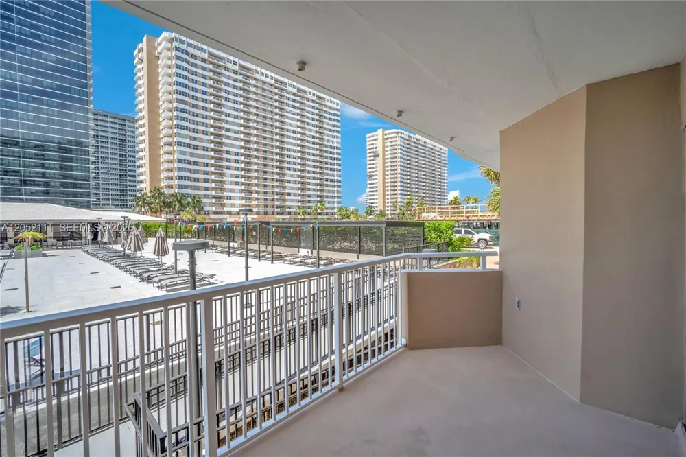 1950 S Ocean Dr #MN Hallandale Beach, FL 33009