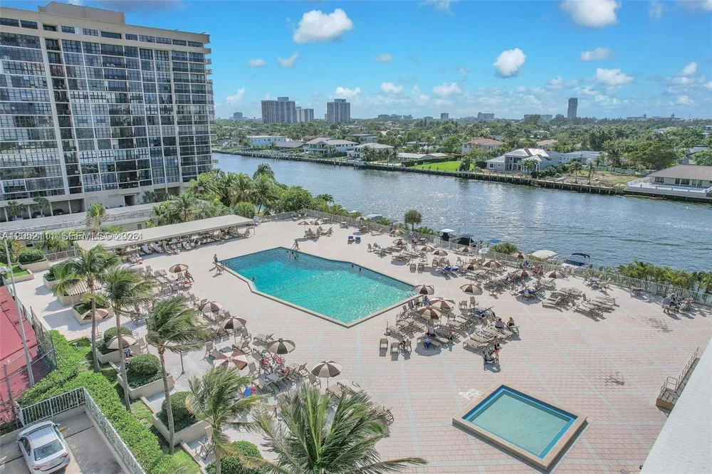 1950 S Ocean Dr #MN Hallandale Beach, FL 33009