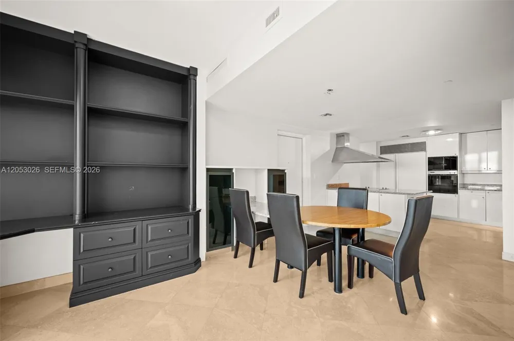 1643 Brickell Ave #702 Miami, FL 33129
