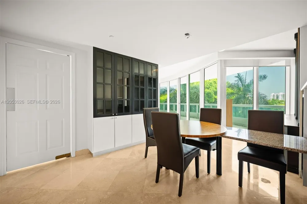 1643 Brickell Ave #702 Miami, FL 33129