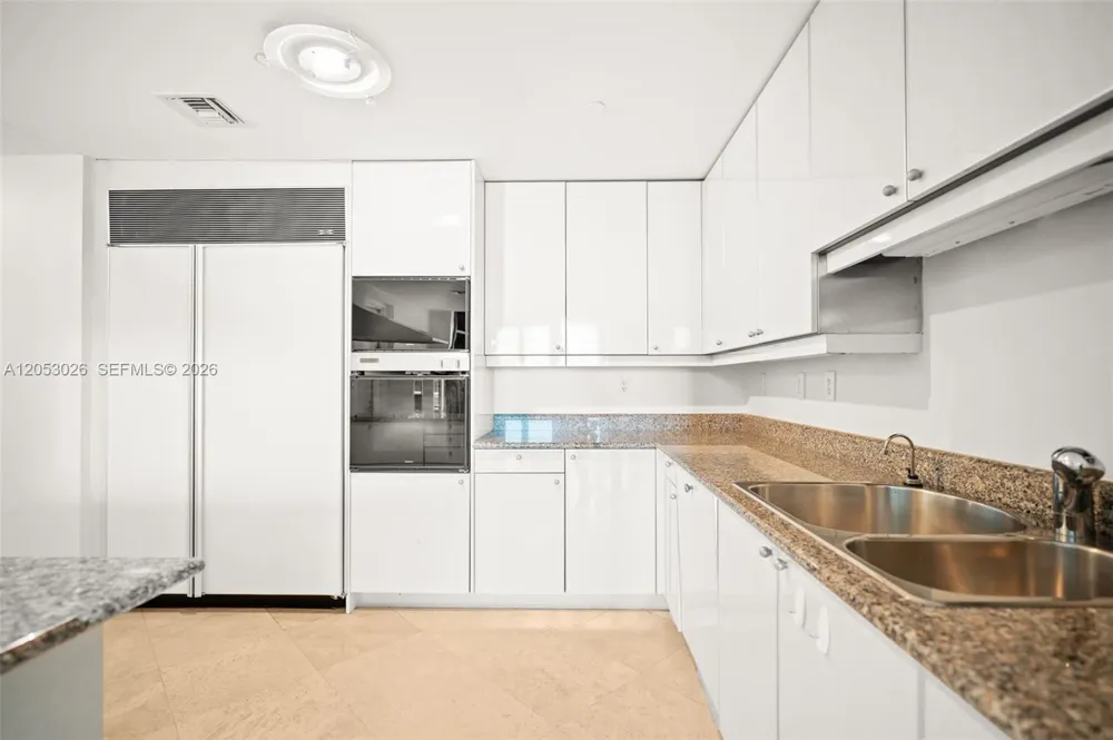1643 Brickell Ave #702 Miami, FL 33129