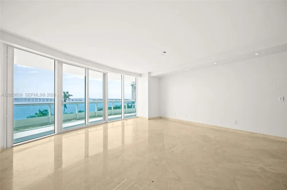 1643 Brickell Ave #702 Miami, FL 33129