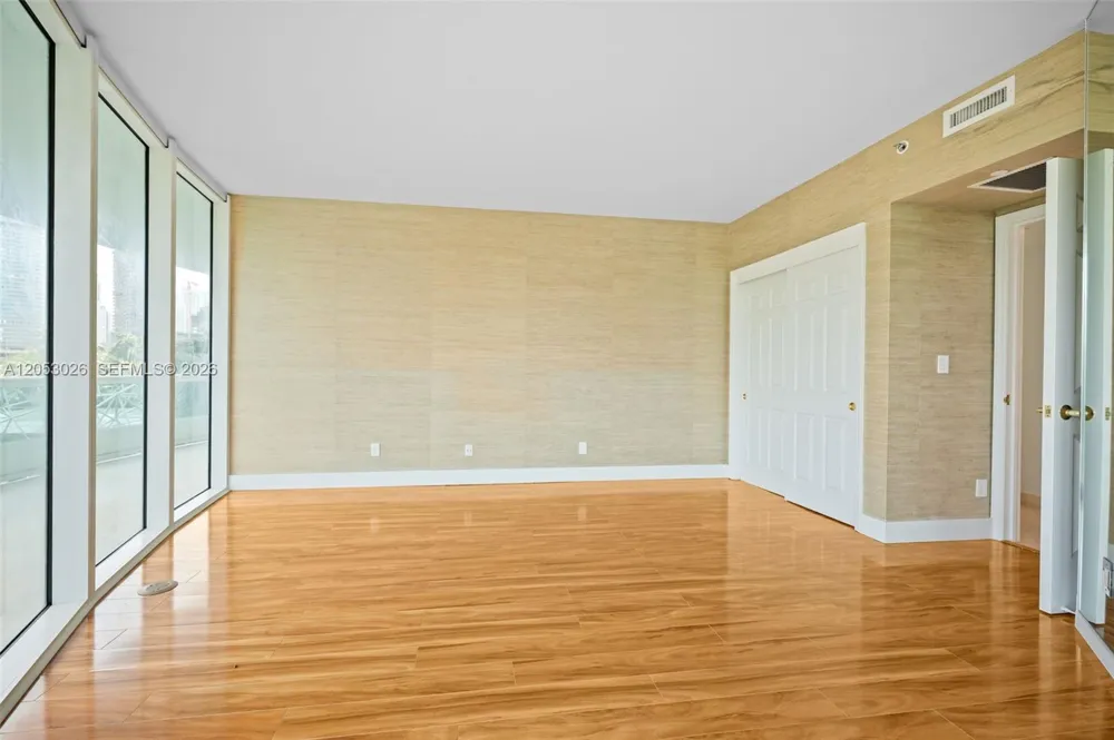 1643 Brickell Ave #702 Miami, FL 33129