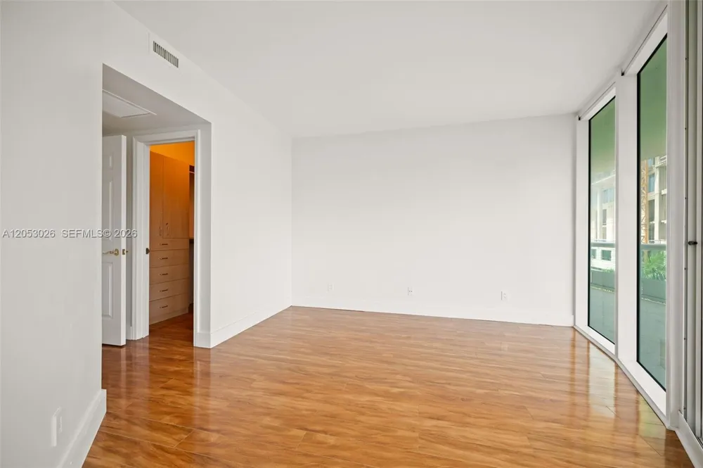 1643 Brickell Ave #702 Miami, FL 33129