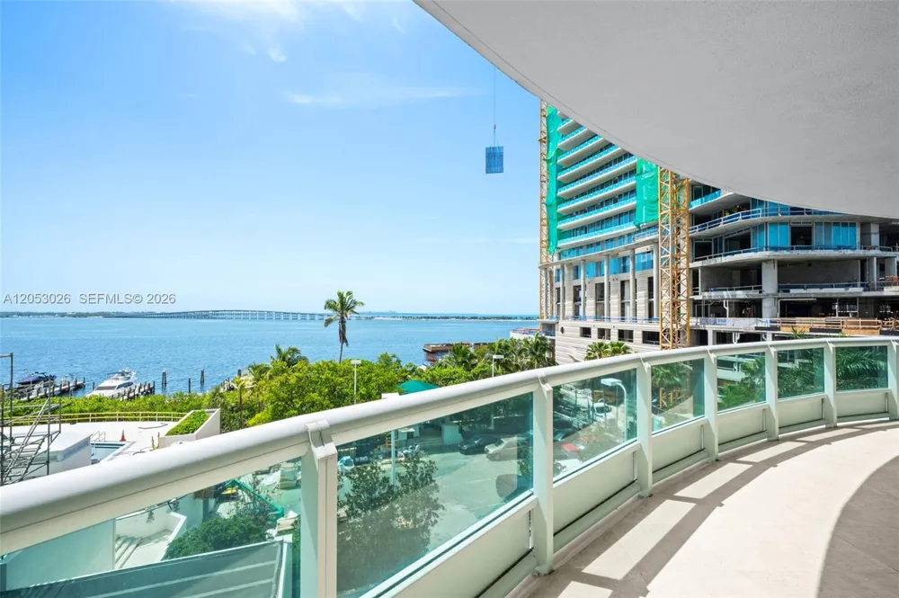 1643 Brickell Ave #702 Miami, FL 33129