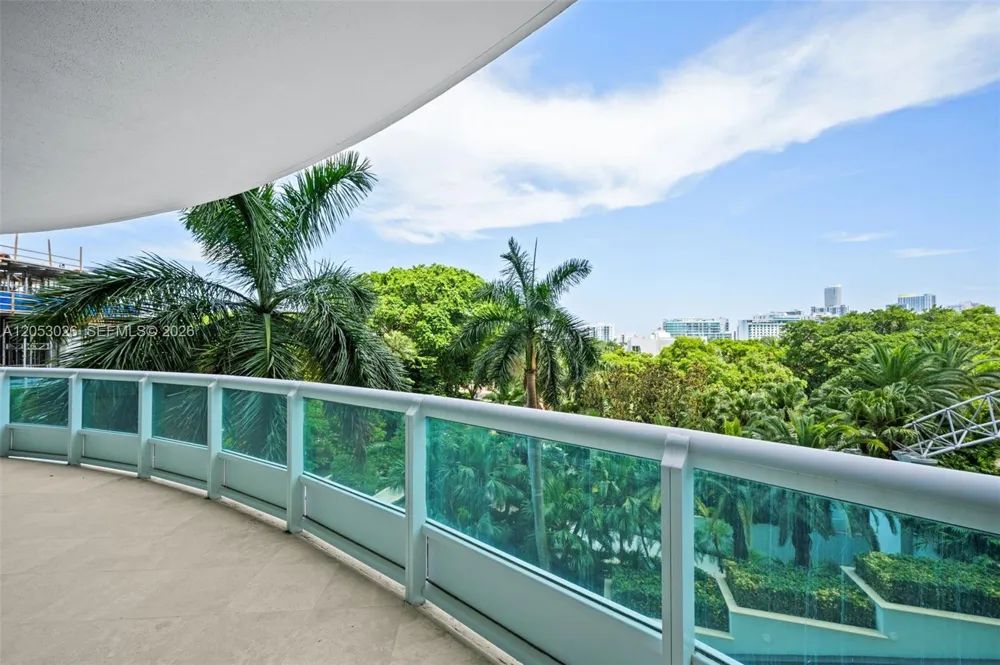 1643 Brickell Ave #702 Miami, FL 33129
