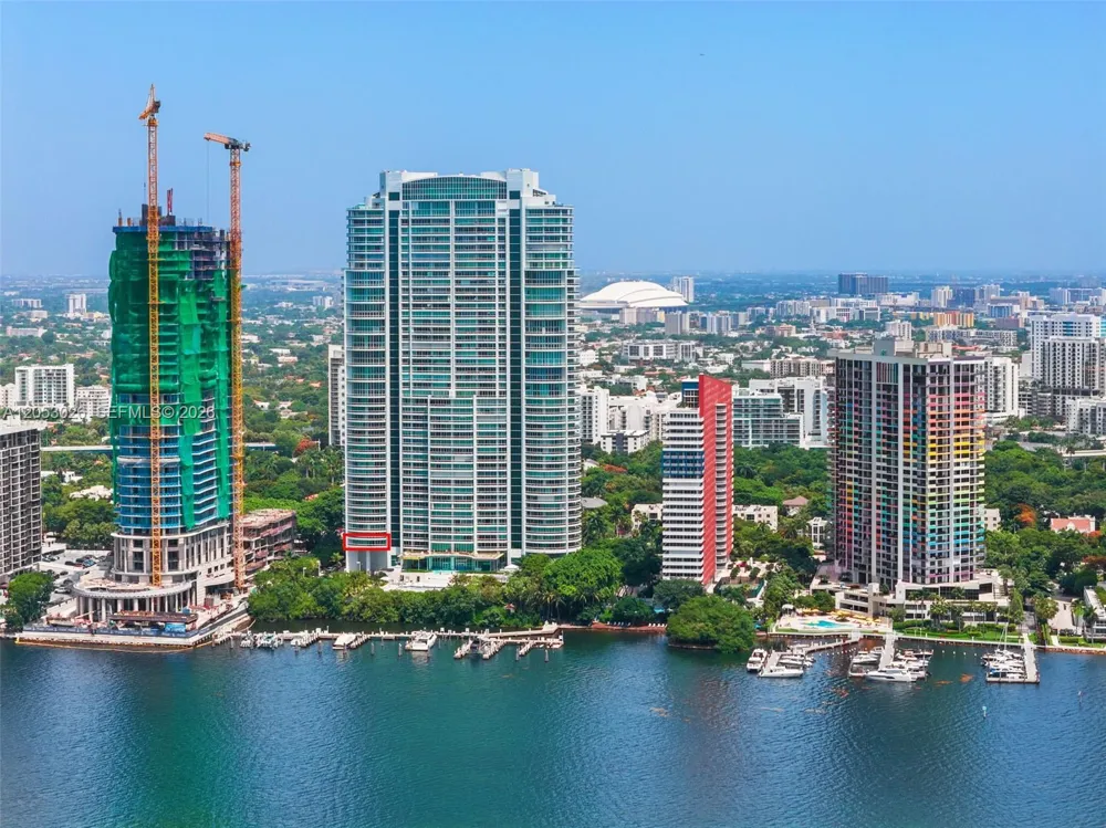 1643 Brickell Ave #702 Miami, FL 33129