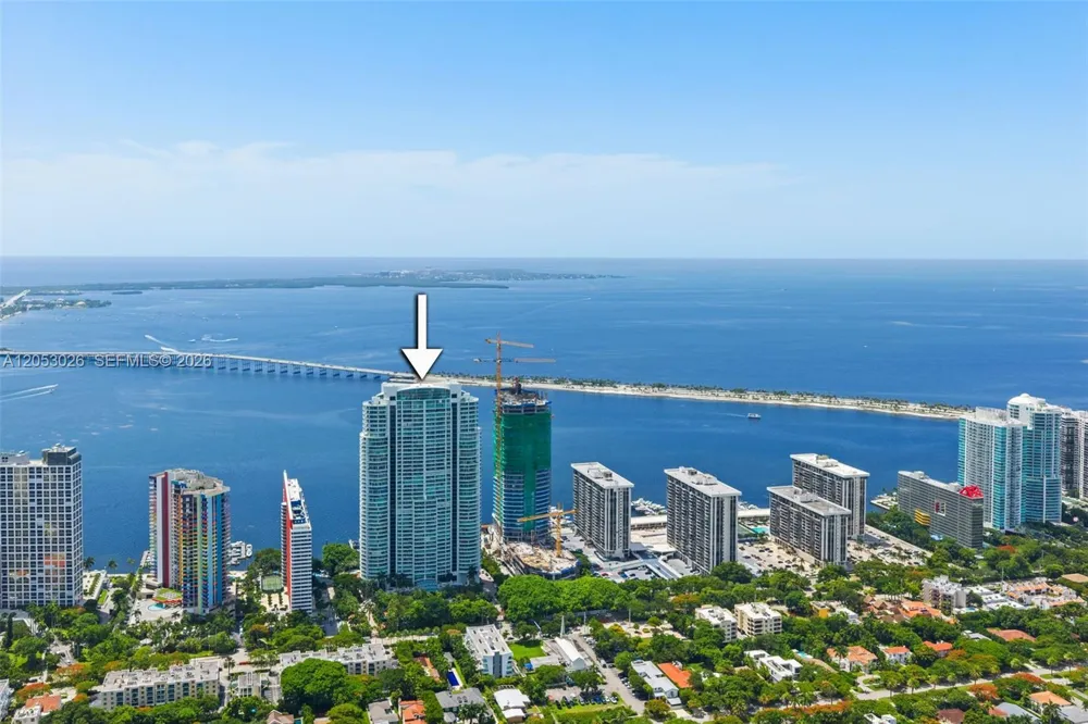 1643 Brickell Ave #702 Miami, FL 33129