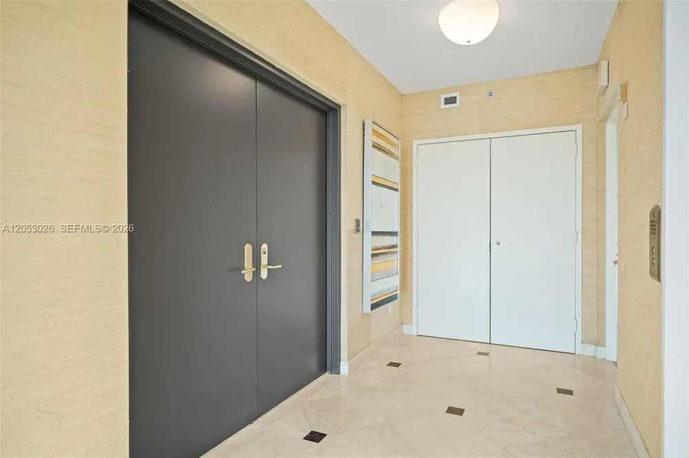 1643 Brickell Ave #702 Miami, FL 33129