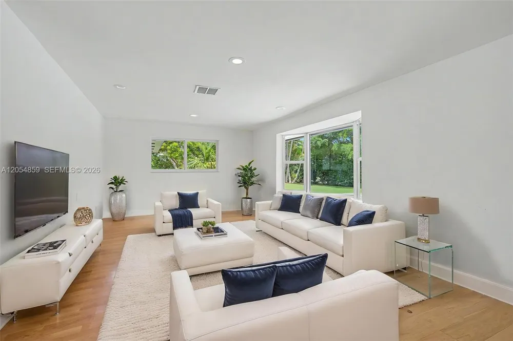 8600 SW 162nd Street Palmetto Bay, FL 33157
