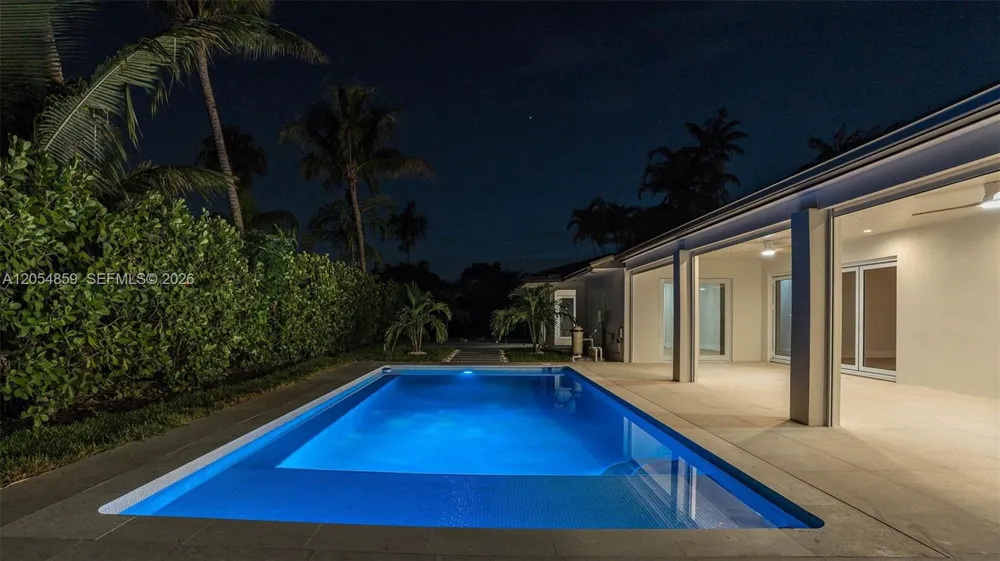8600 SW 162nd Street Palmetto Bay, FL 33157