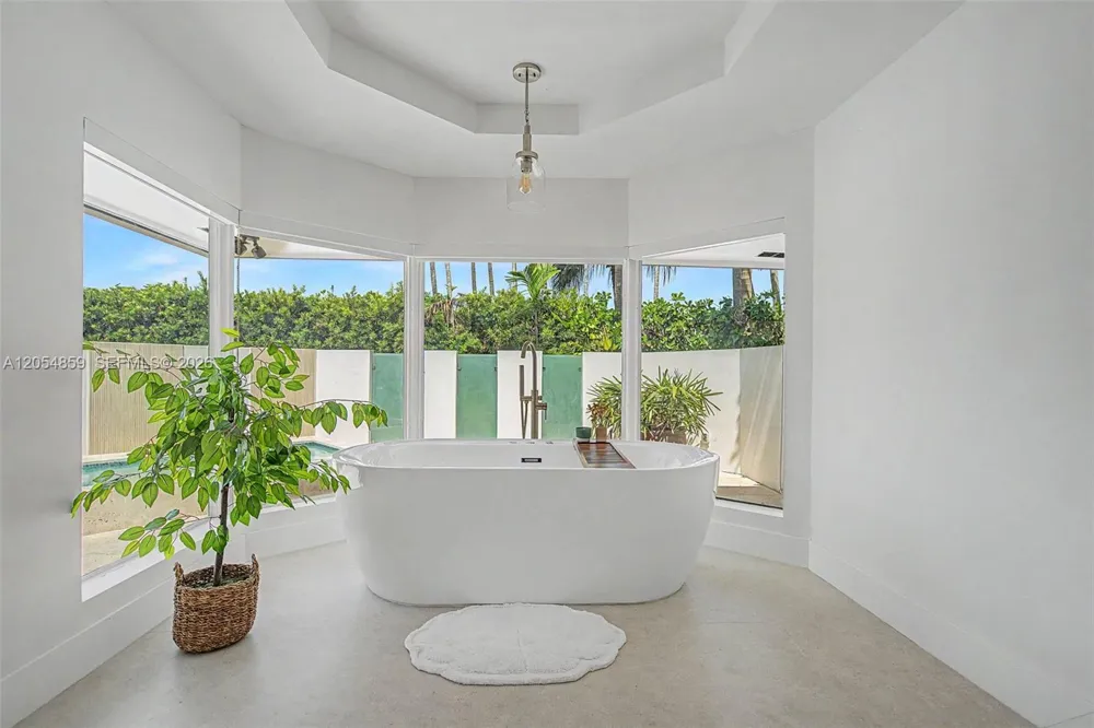 8600 SW 162nd Street Palmetto Bay, FL 33157