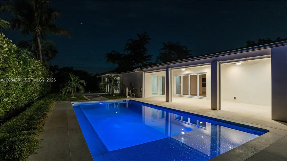 8600 SW 162nd Street Palmetto Bay, FL 33157