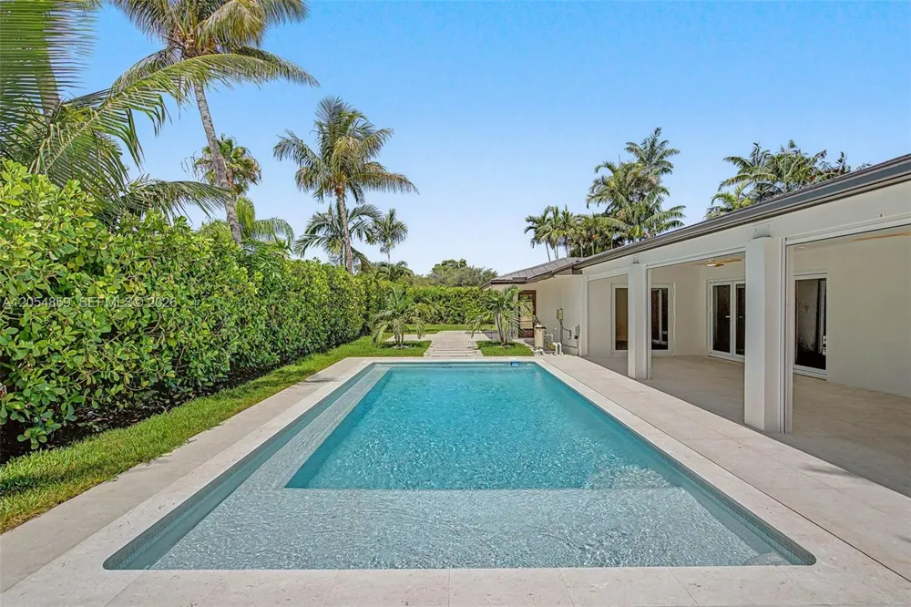8600 SW 162nd Street Palmetto Bay, FL 33157
