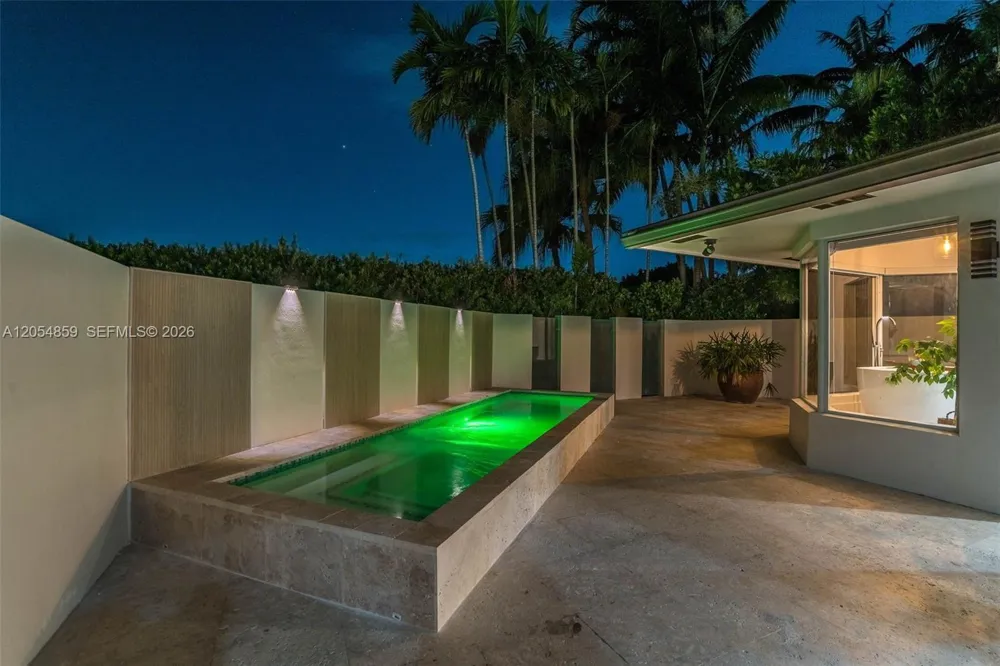 8600 SW 162nd Street Palmetto Bay, FL 33157