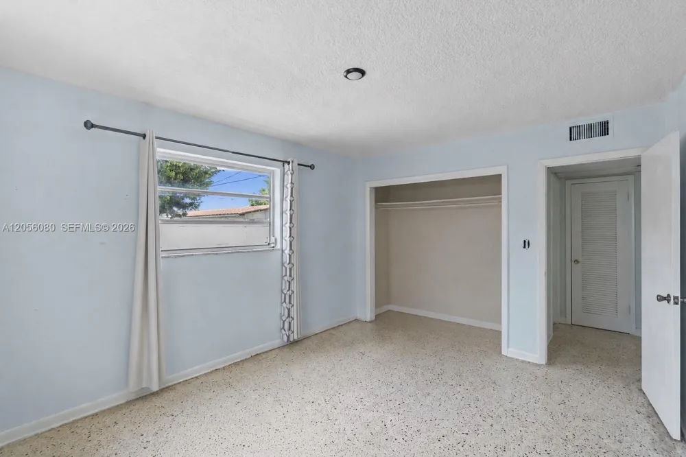 1250 W 26th Pl #108 Hialeah, FL 33010