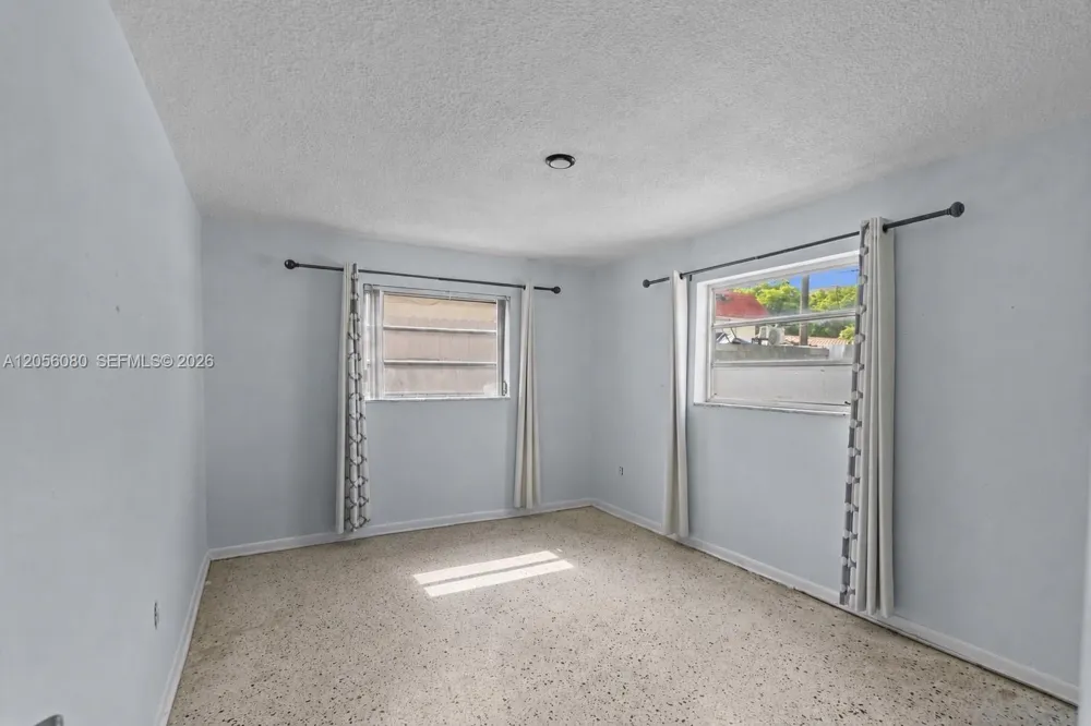 1250 W 26th Pl #108 Hialeah, FL 33010