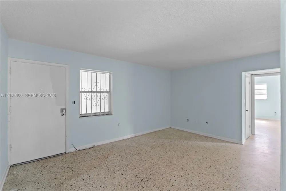 1250 W 26th Pl #108 Hialeah, FL 33010