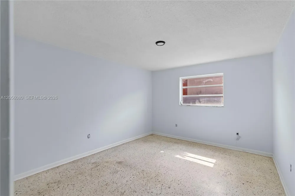 1250 W 26th Pl #108 Hialeah, FL 33010