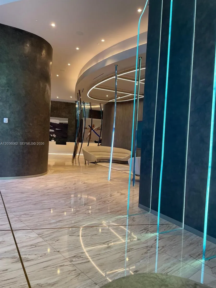 1000 Brickell Plaza #2404 Miami, FL 33131