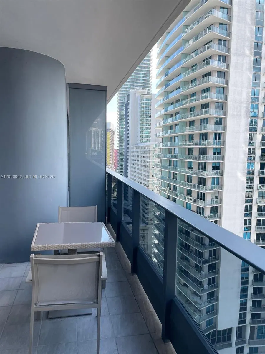 1000 Brickell Plaza #2404 Miami, FL 33131