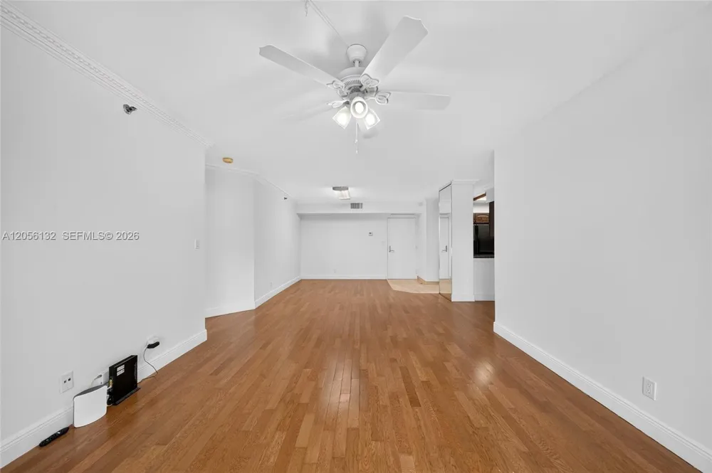 3600 Mystic Pointe Dr #310 Aventura, FL 33180
