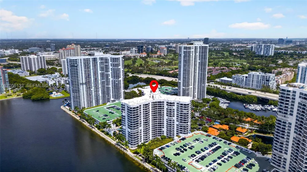 3600 Mystic Pointe Dr #310 Aventura, FL 33180