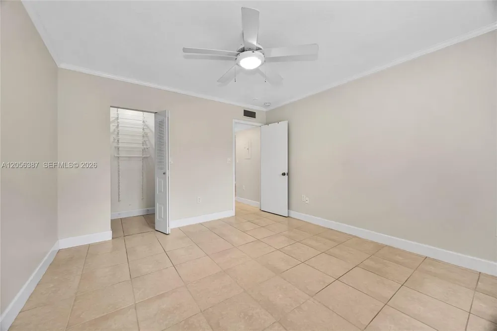 8261 SW 128 St #207 Pinecrest, FL 33156