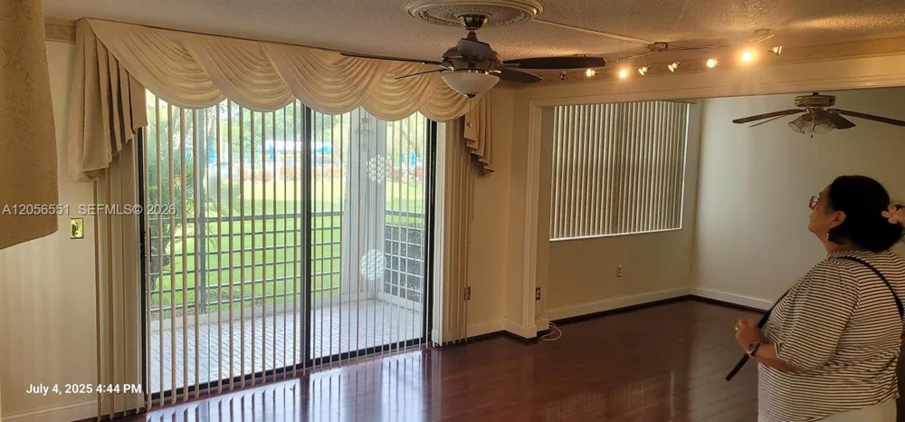 1300 Saint Charles Pl #L19 Pembroke Pines, FL 33026