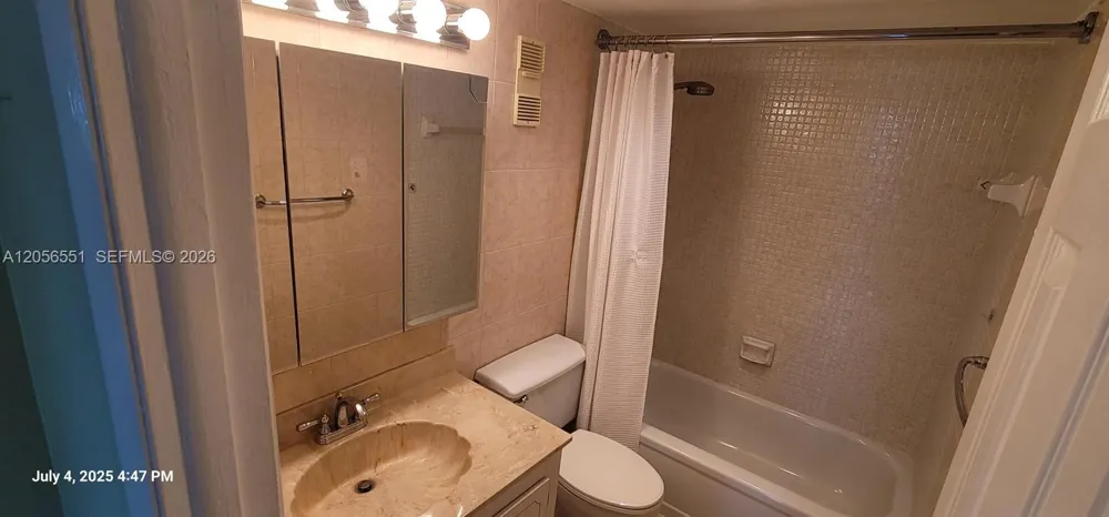 1300 Saint Charles Pl #L19 Pembroke Pines, FL 33026