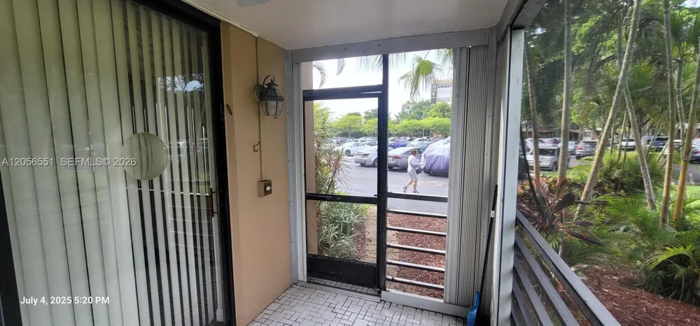 1300 Saint Charles Pl #L19 Pembroke Pines, FL 33026