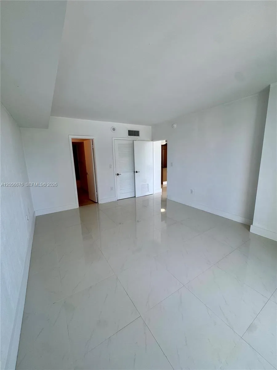 10275 Collins Ave #316 Bal Harbour, FL 33154