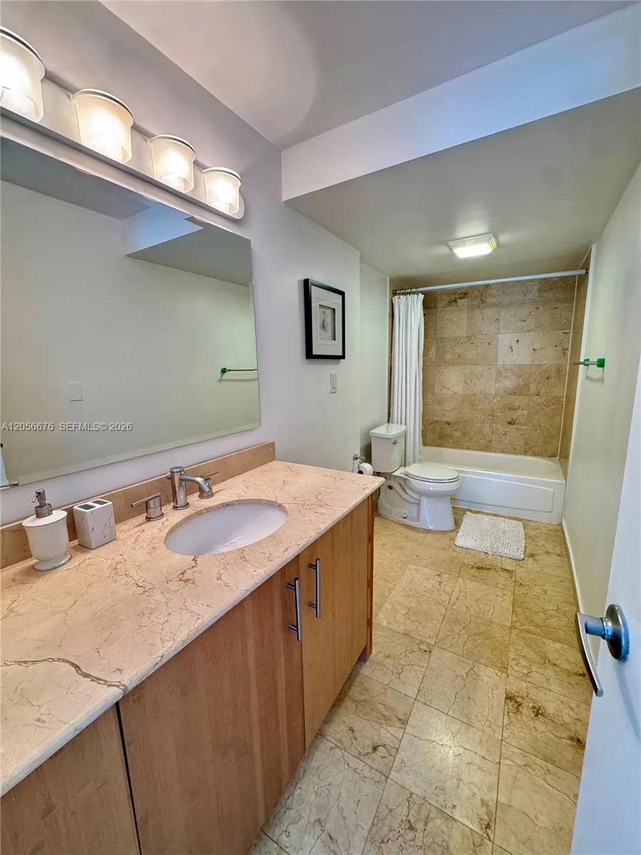 10275 Collins Ave #316 Bal Harbour, FL 33154
