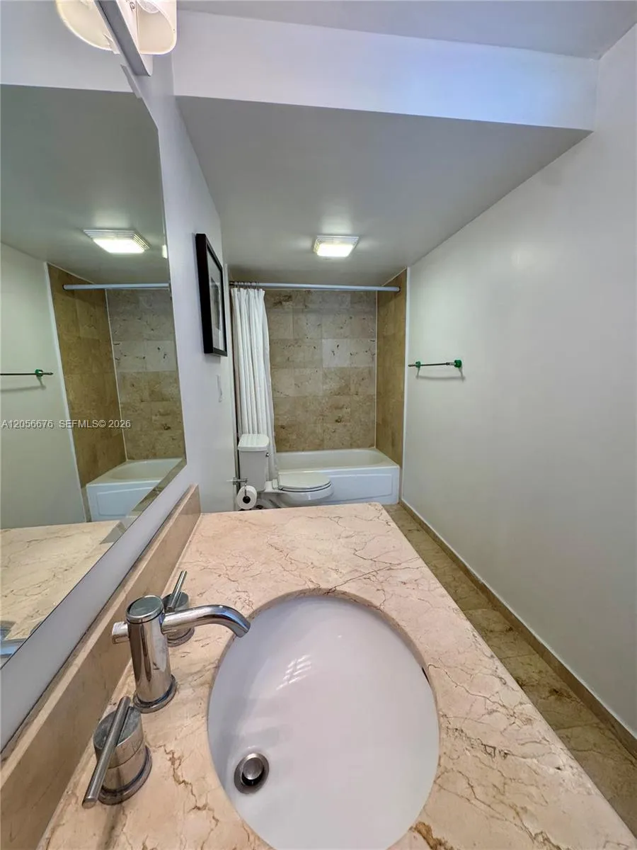 10275 Collins Ave #316 Bal Harbour, FL 33154