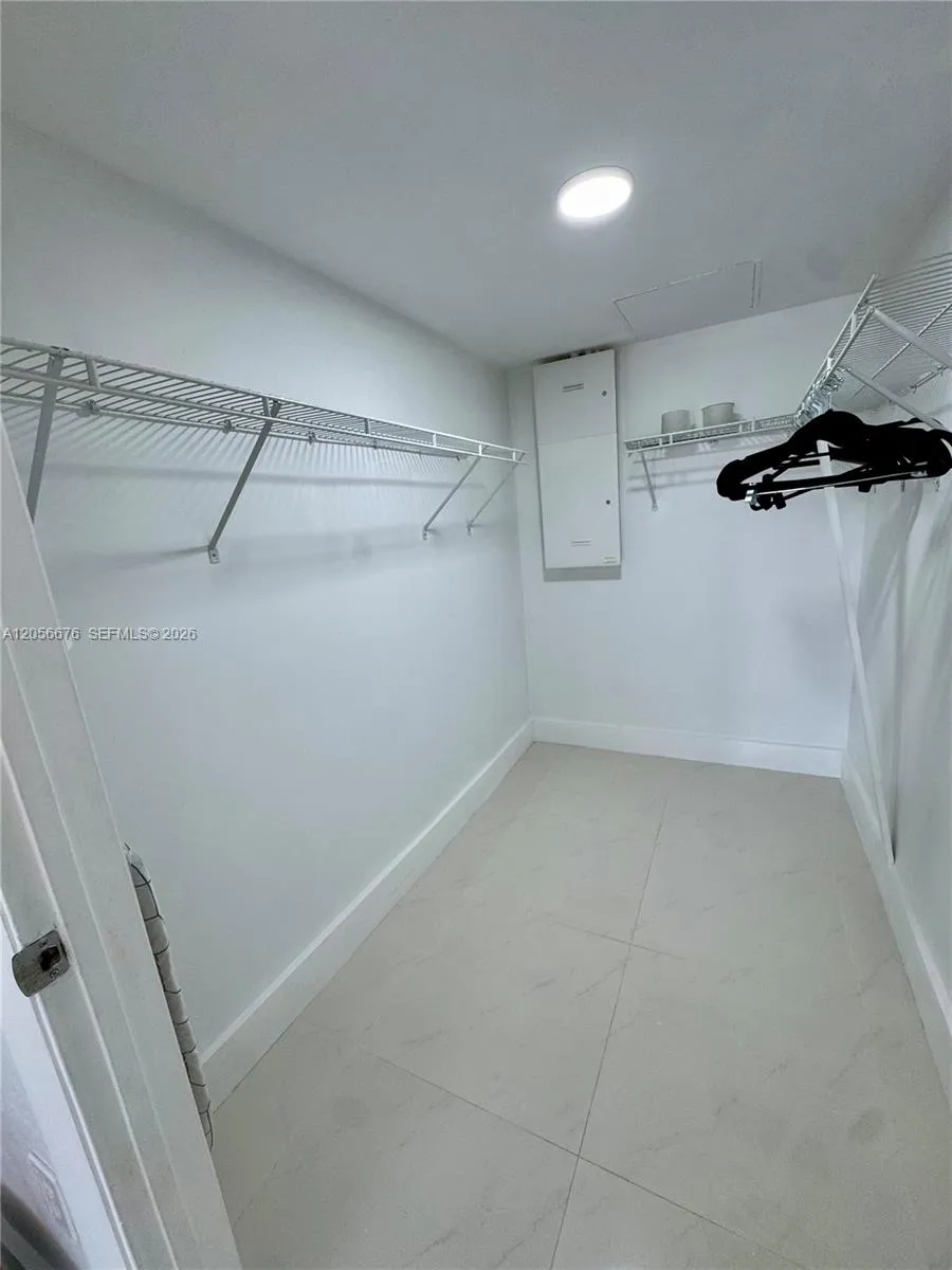 10275 Collins Ave #316 Bal Harbour, FL 33154