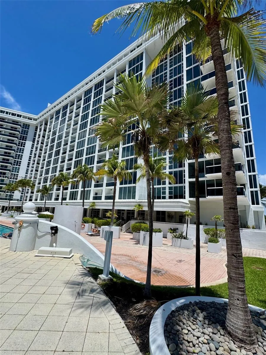 10275 Collins Ave #316 Bal Harbour, FL 33154
