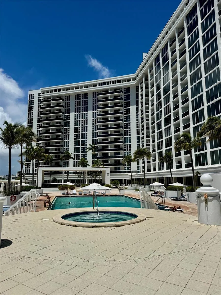 10275 Collins Ave #316 Bal Harbour, FL 33154