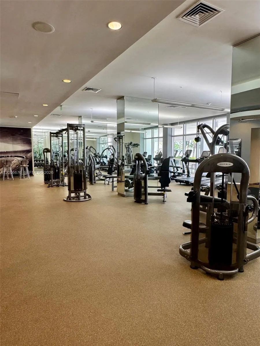 10275 Collins Ave #316 Bal Harbour, FL 33154