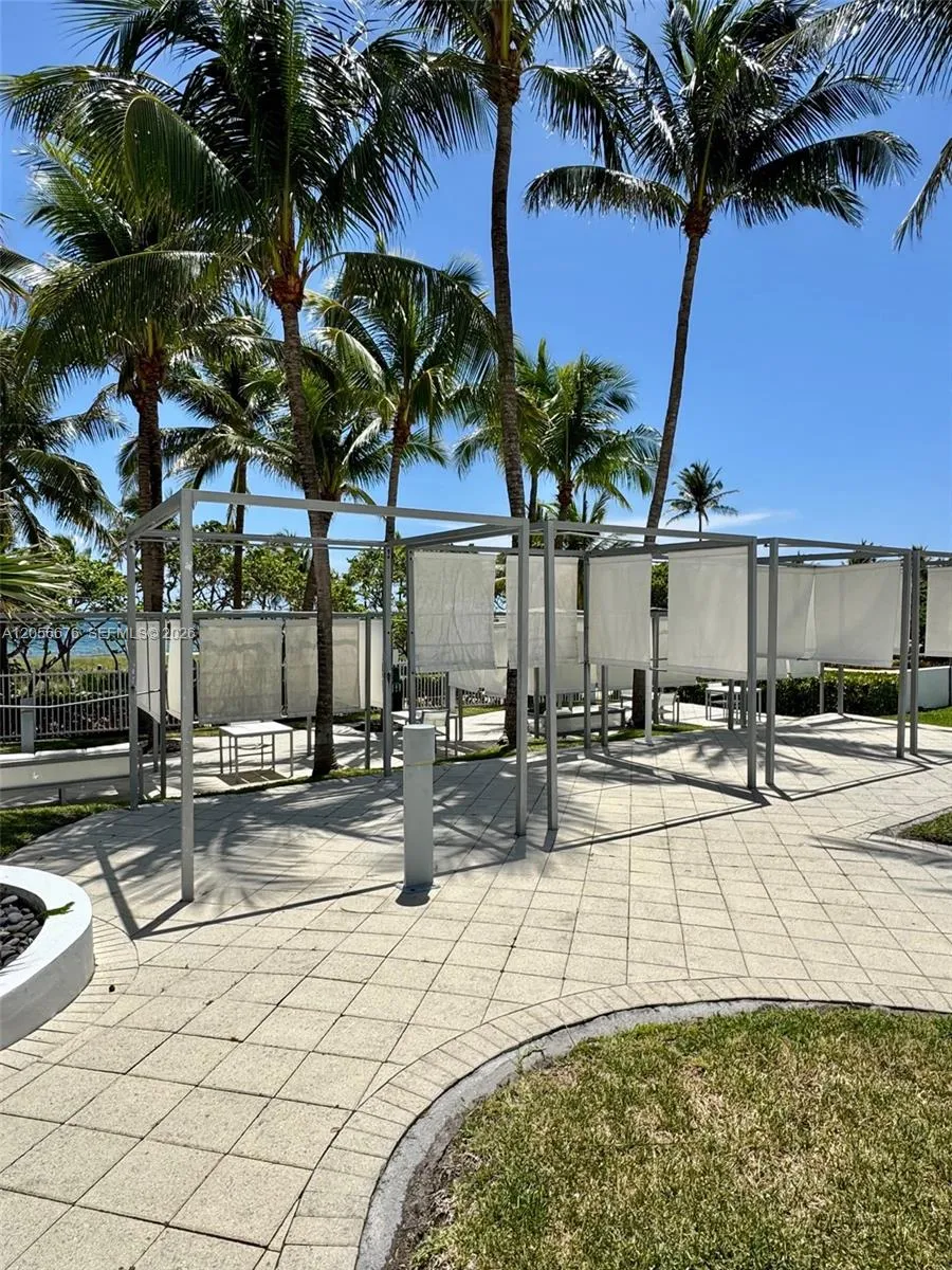 10275 Collins Ave #316 Bal Harbour, FL 33154