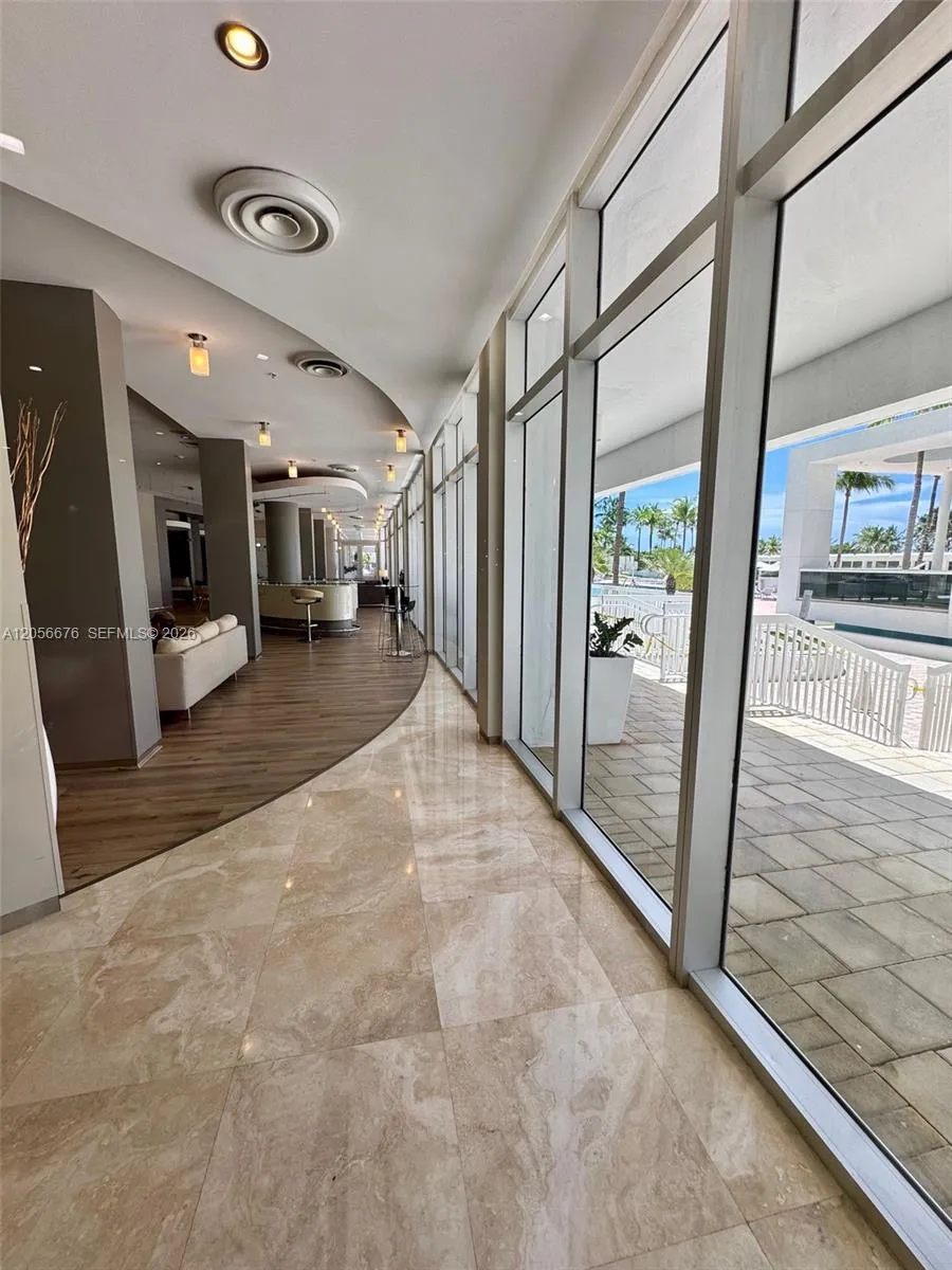 10275 Collins Ave #316 Bal Harbour, FL 33154