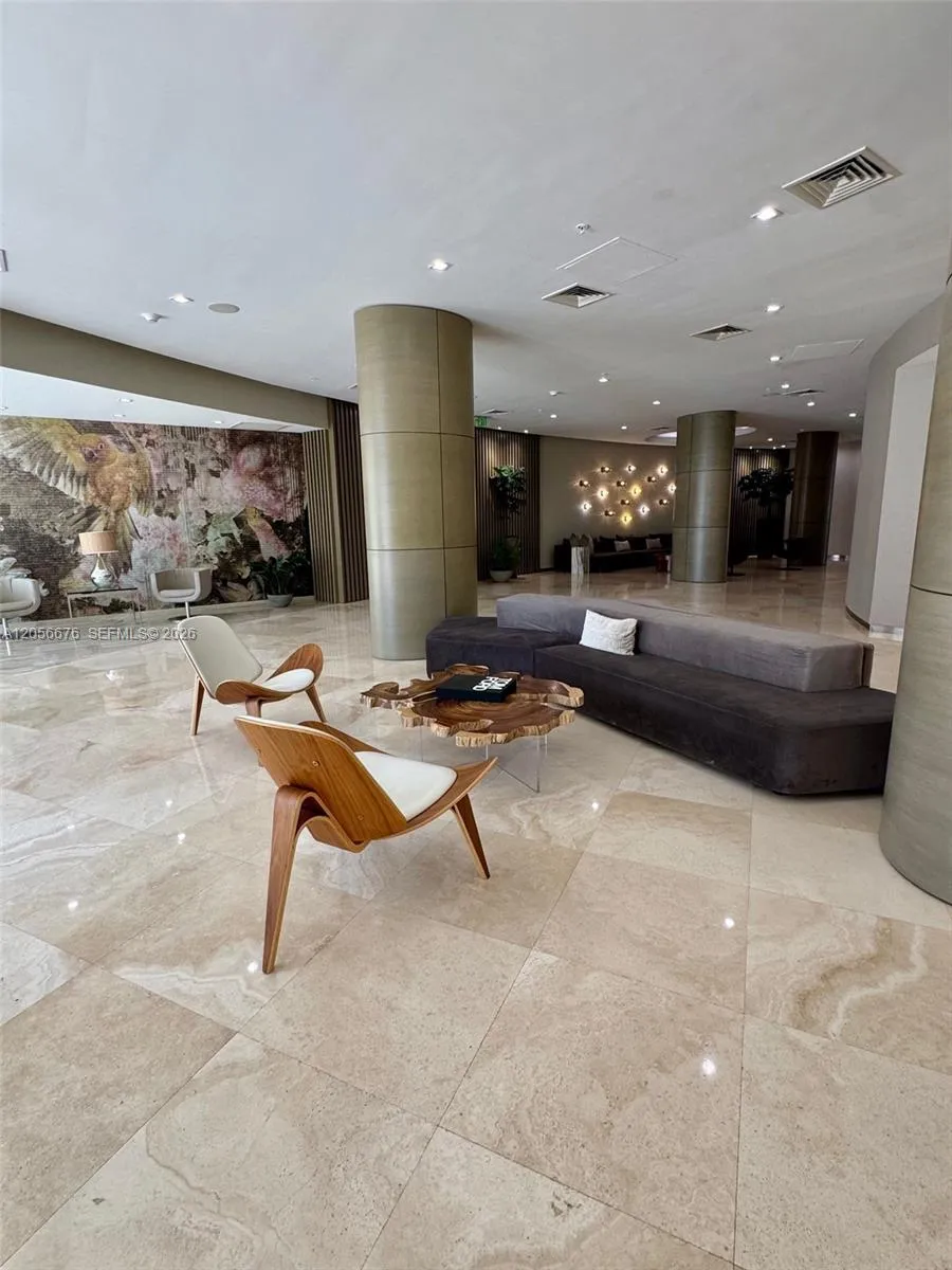 10275 Collins Ave #316 Bal Harbour, FL 33154