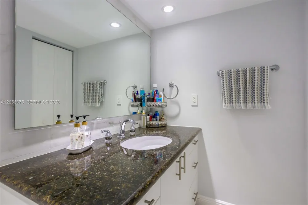 300 Three Islands Blvd #PH3A Hallandale Beach, FL 33009
