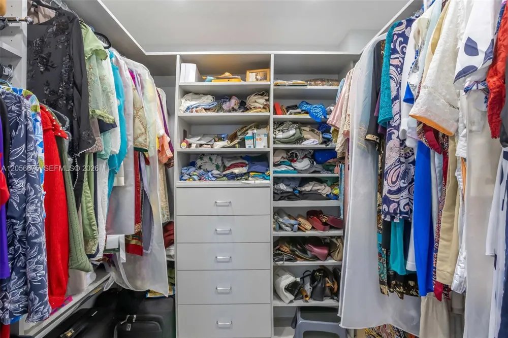 300 Three Islands Blvd #PH3A Hallandale Beach, FL 33009