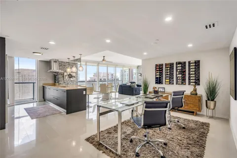 495 Brickell Ave #3702