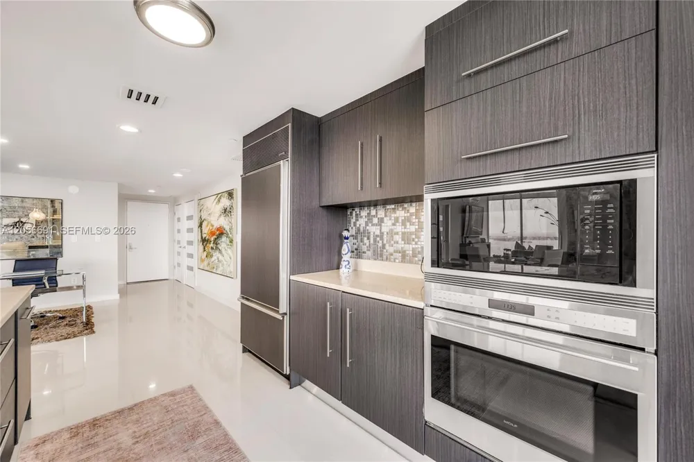 495 Brickell Ave #3702 Miami, FL 33131