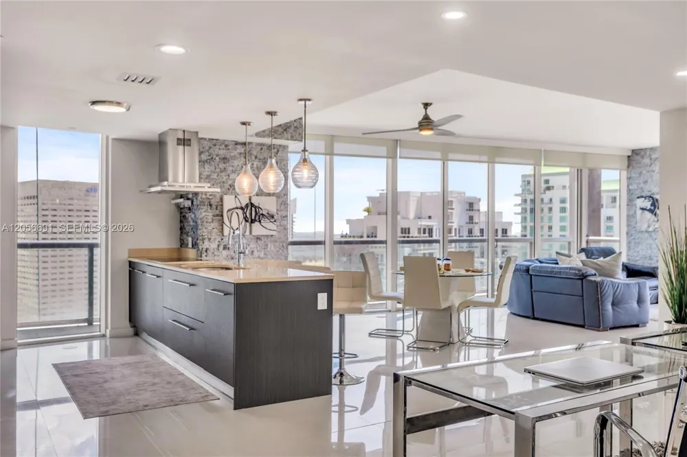 495 Brickell Ave #3702 Miami, FL 33131