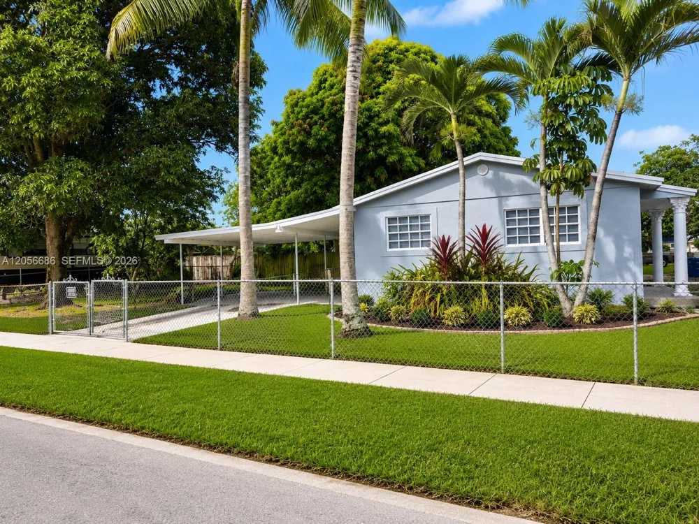17981 NW 22nd Ct Miami Gardens, FL 33056